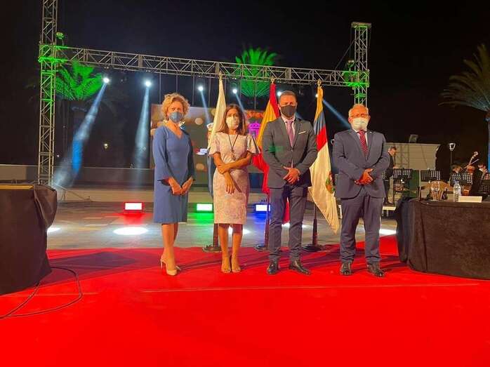 Momento del acto de hermanamiento celebrado en Yaiza/TA.